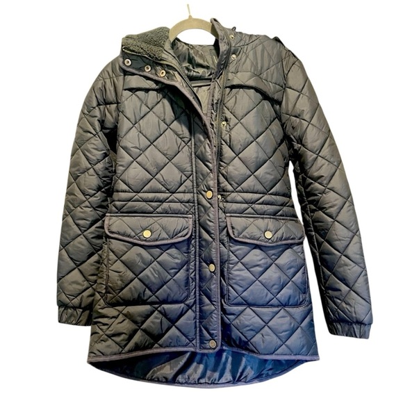 XS Lucky Brand quiltsed coat with fleece lined hood.  Warm and high quality - Picture 1 of 9